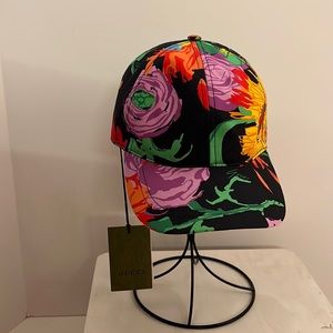Gucci baseball hat size Medium- brand new